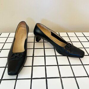90's Salvatore Ferragamo Vintage Womens Shoe Black Heel Pumps Size 7